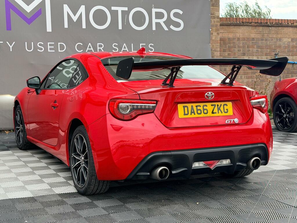 Toyota GT86 2L Null White #16