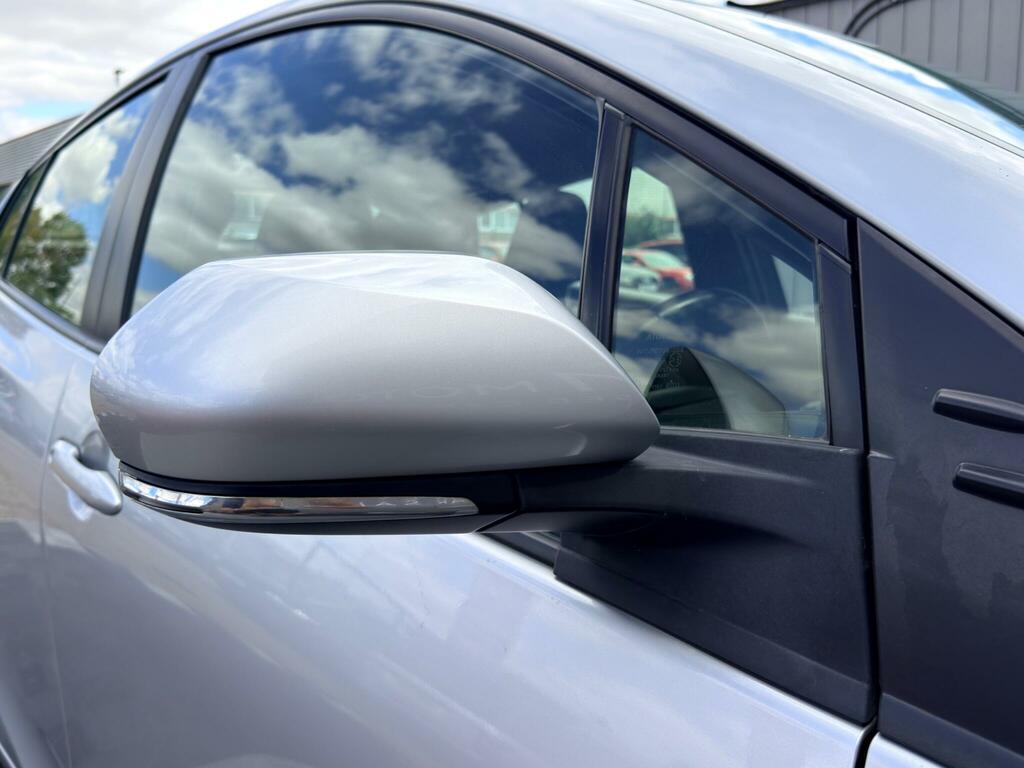 Toyota Prius+ 1.8L Excel Black #9