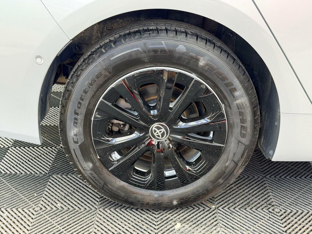 Toyota Prius+ 1.8L Excel Black #8