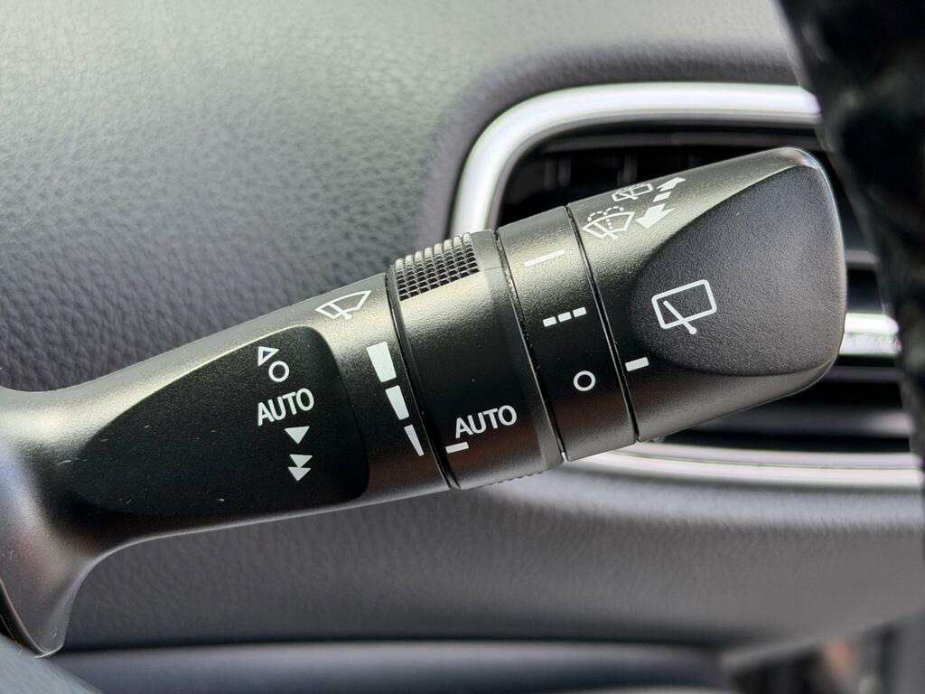 Toyota Prius+ 1.8L Excel Black #18