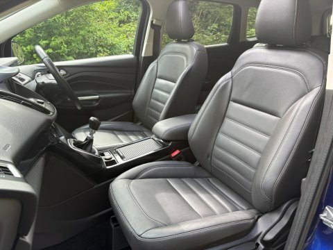 Ford Kuga 2017 67 Titanium GF67NZR Blue #4