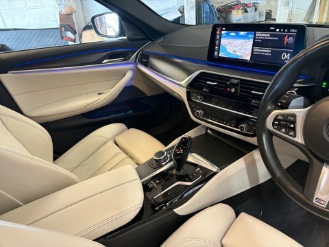 BMW 5 Series 2022 22 520D Grey #2