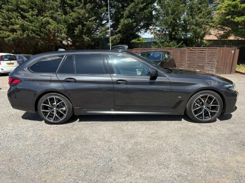 BMW 5 Series 2022 22 520D Grey #6