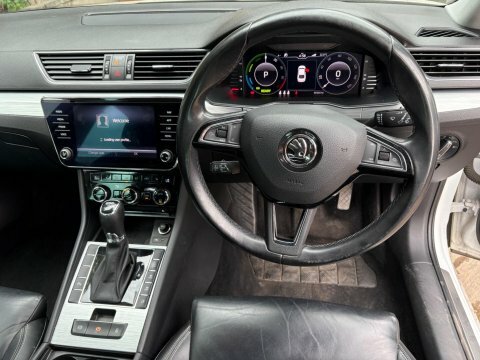 Skoda Superb 2020 20 Se White #2
