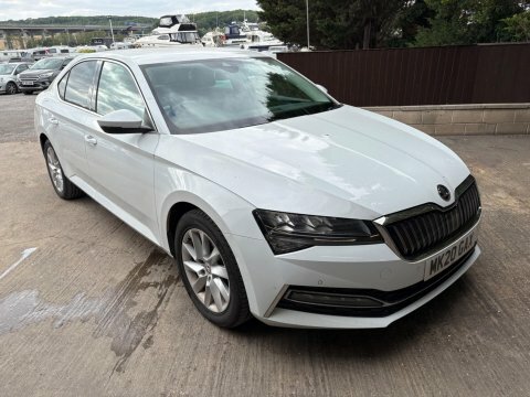 Skoda Superb 2020 20 Se White