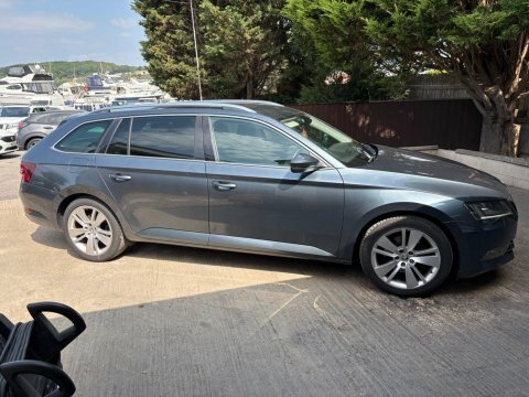 Skoda Superb 2017 67 Se Grey #5