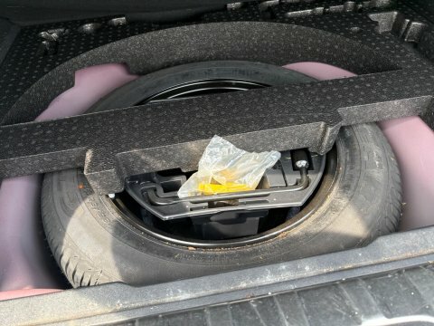 Peugeot 2008 2016 66 Puretech Red #4