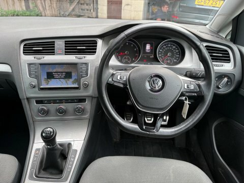 Volkswagen Golf 2016 16 Match White #2