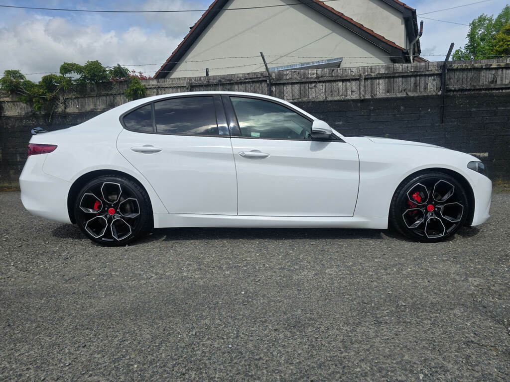 Alfa Romeo Giulia 2.2 Jtdm-2 Super White #2