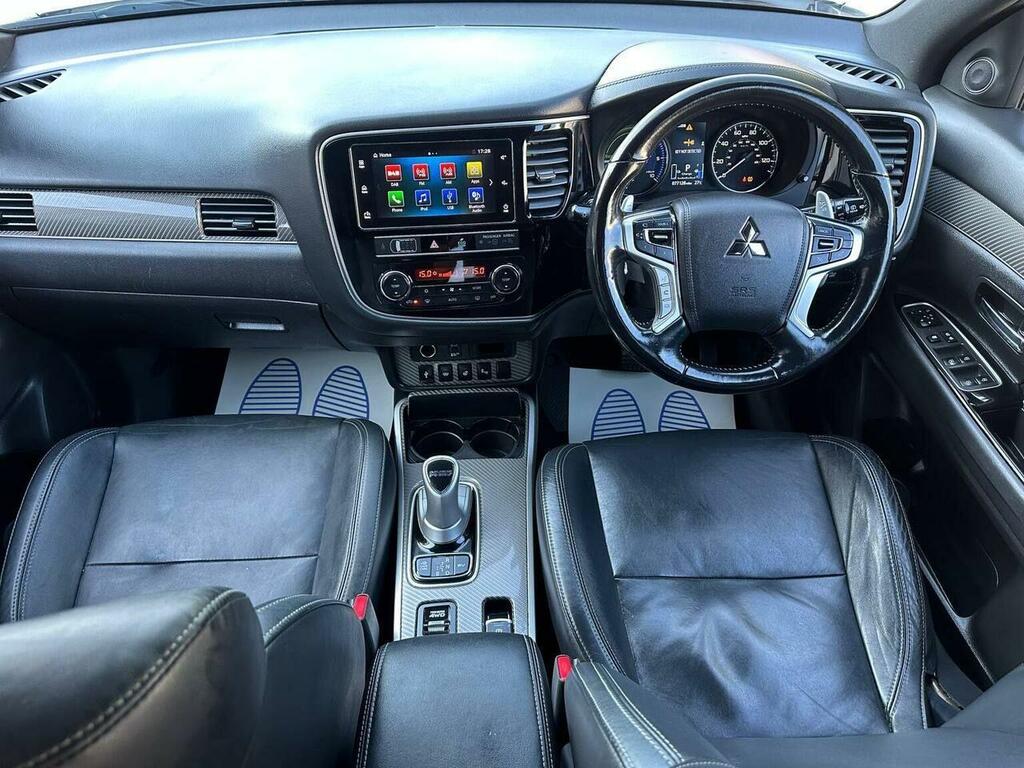 Mitsubishi Outlander Suv 2.4H Twinmotor 13.8Kwh 4H Cvt 4Wd Euro 6 Ss FT68MHK White #3