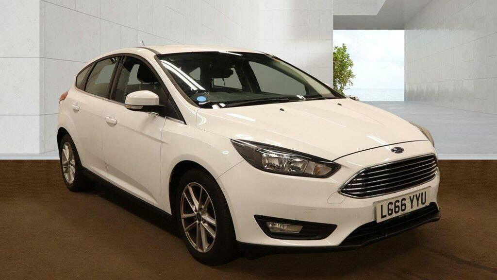 Ford Focus Hatchback 1.0T Ecoboost Zetec Euro 6 Ss 20 White