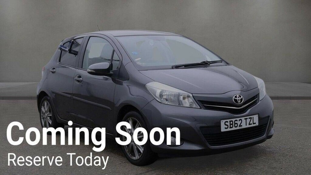 Toyota Yaris Hatchback 1.33 Dual Vvt-i Sr Euro 5 201362 Grey