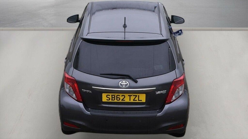 Toyota Yaris Hatchback 1.33 Dual Vvt-i Sr Euro 5 201362 Grey #3
