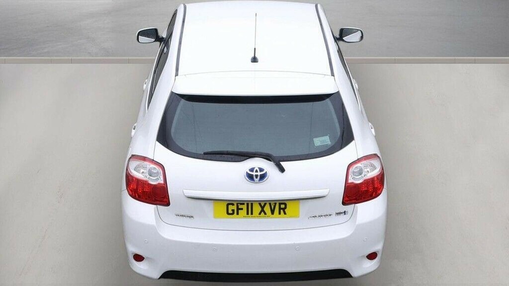 Toyota Auris Hatchback 1.8 Vvt-h T4 Cvt Euro 5 Ss 2011 White #5