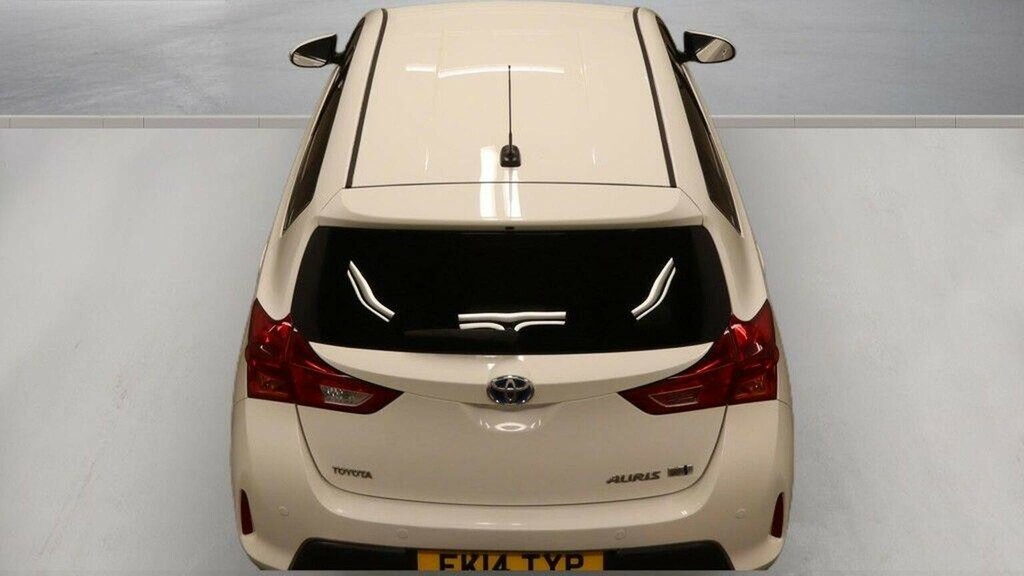Toyota Auris Hatchback 1.8 Vvt-h Excel Cvt Euro 5 Ss 20 White #2