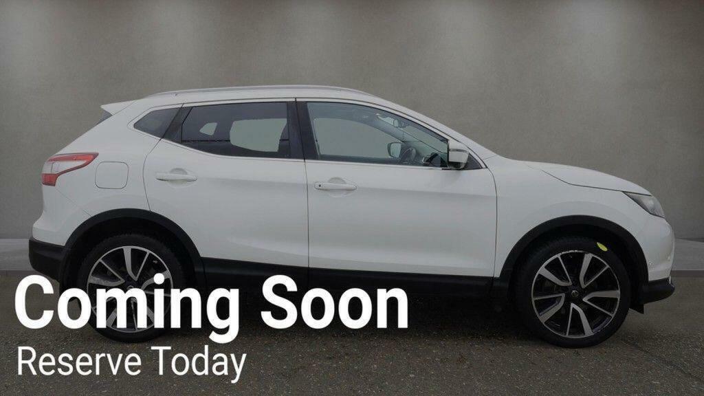 Nissan Qashqai Hatchback Brown #4
