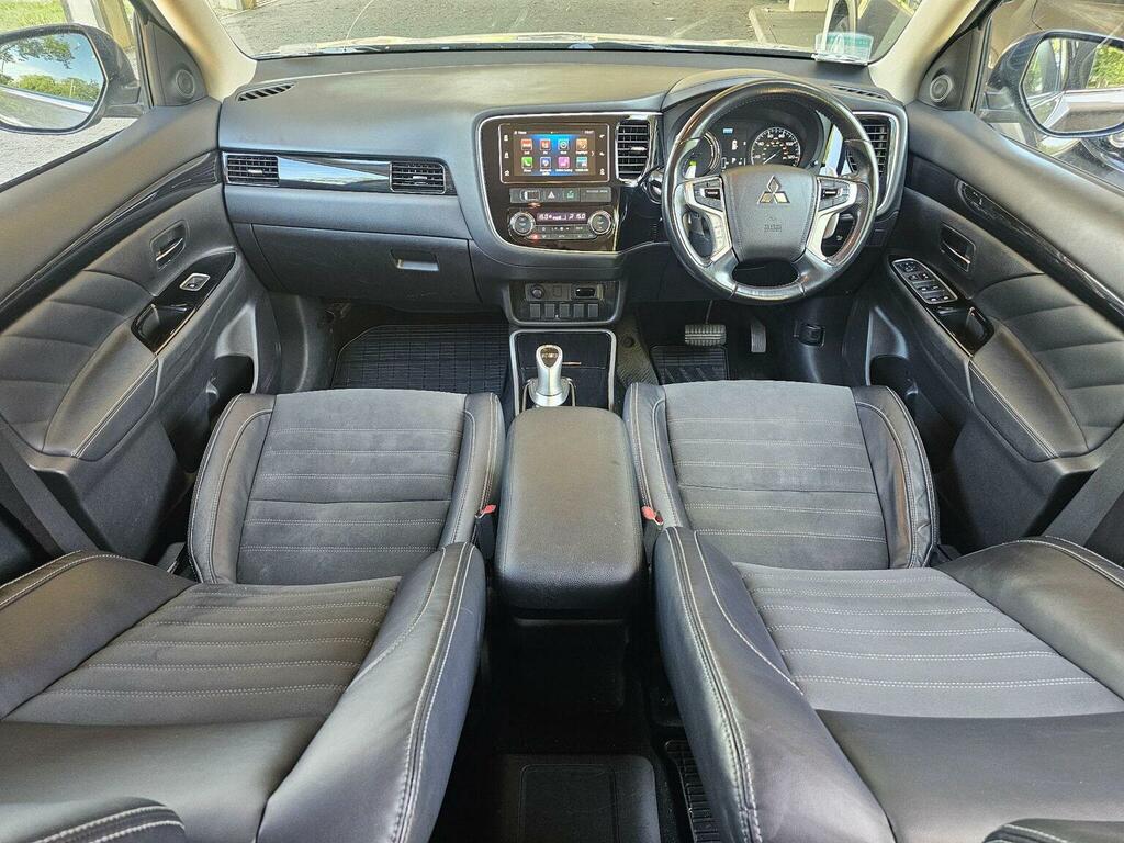 Mitsubishi Outlander 2.0H 12Kwh Juro Cvt 4Wd Euro 6 Ss Brown #4