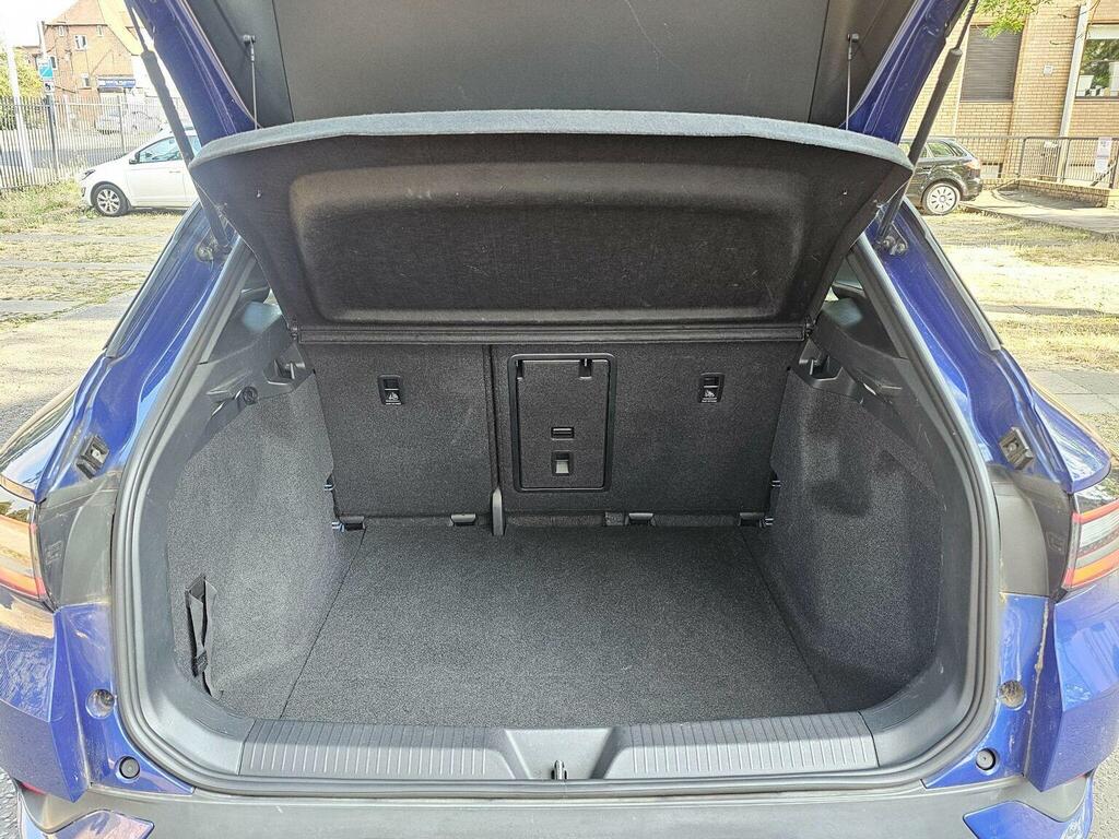 Volkswagen ID.4 Estate White #72