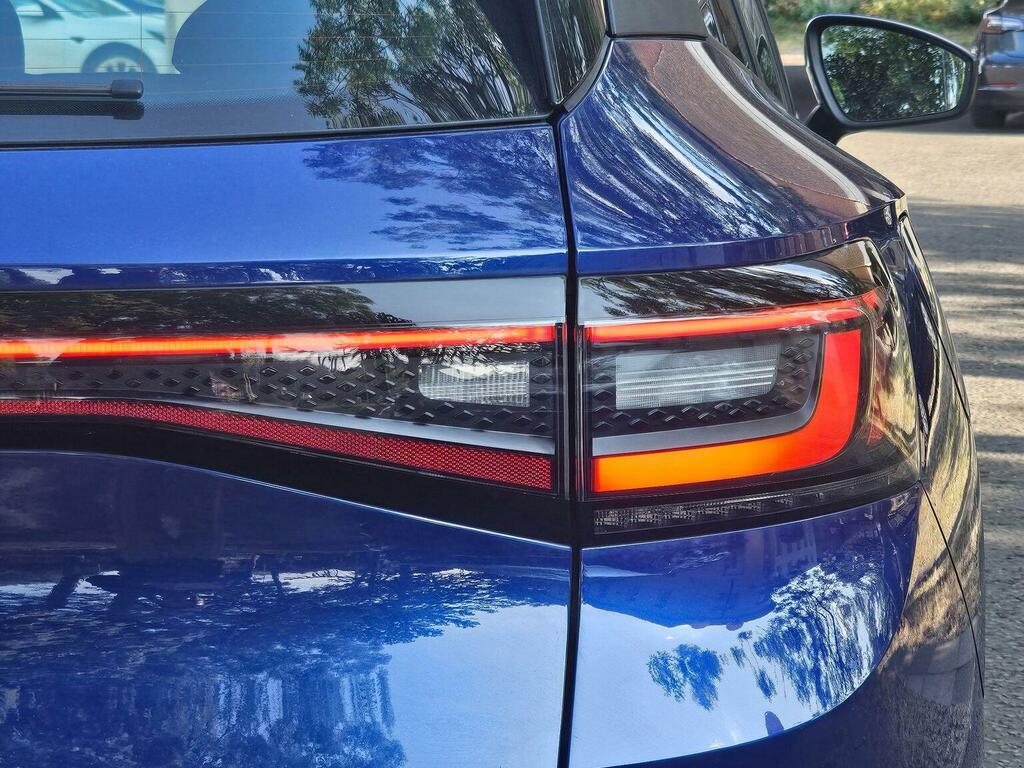 Volkswagen ID.4 Estate White #91