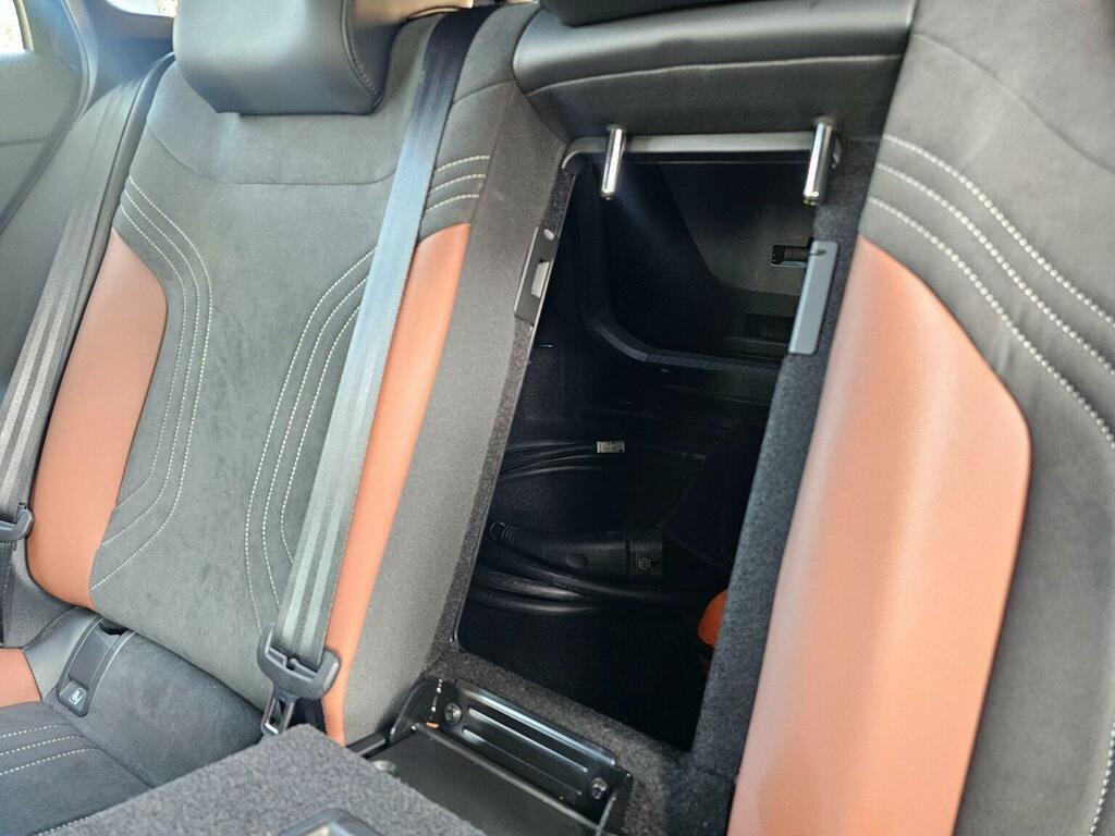 Volkswagen ID.4 Estate White #69