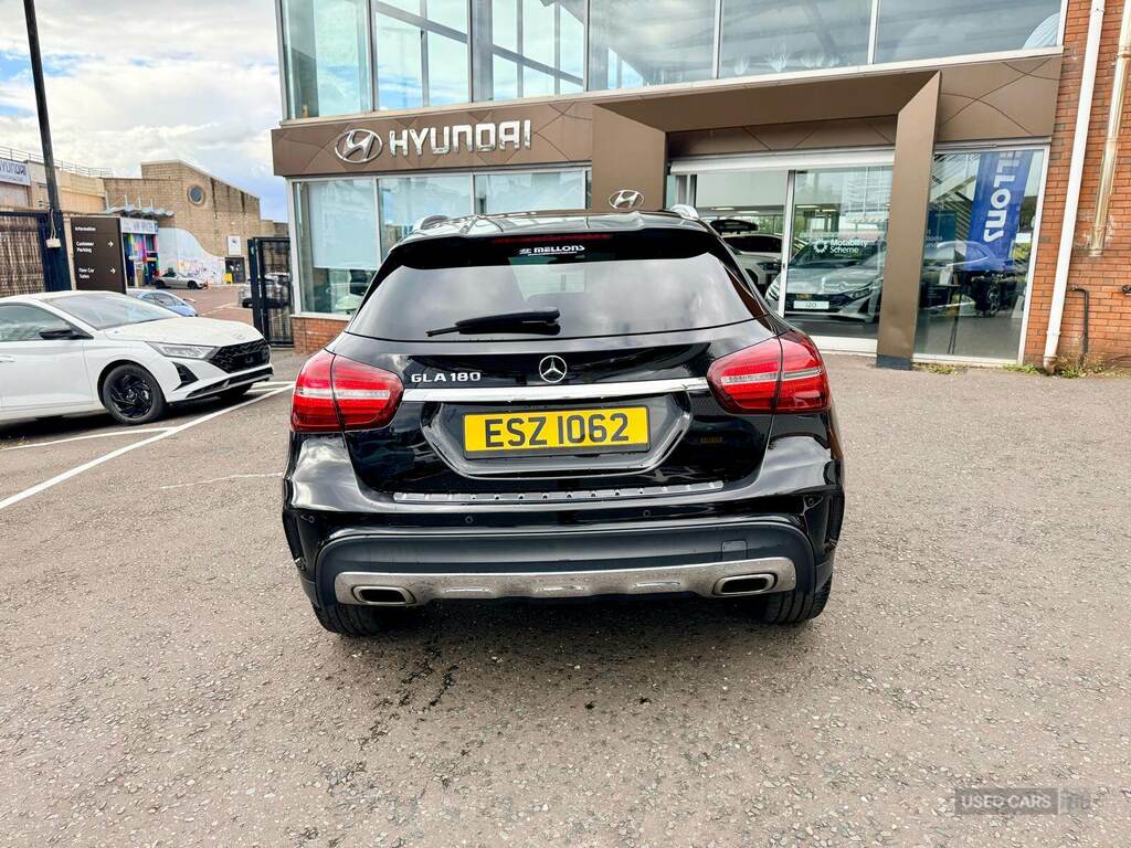 Mercedes-Benz GLA Class Gla 180 Amg Line Edition Black #4