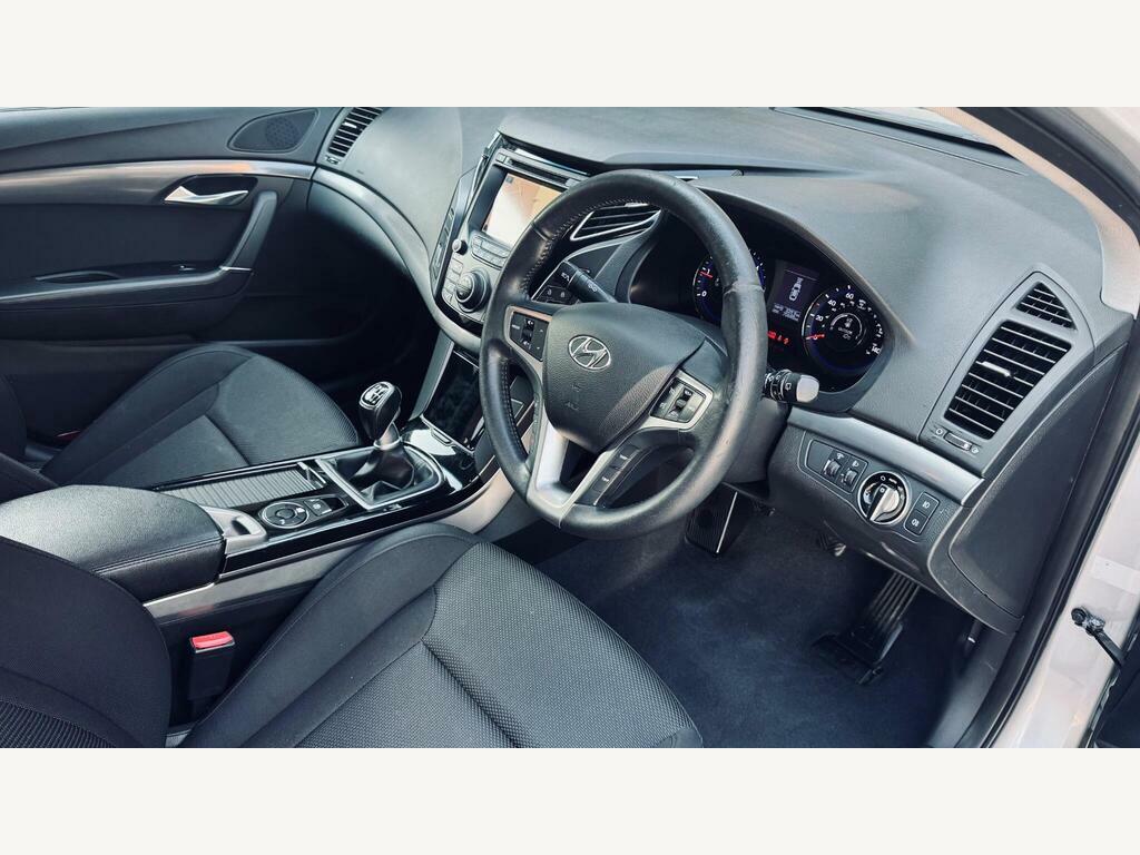 Hyundai I40 I40 Active Blue Drive Crdi Silver #11