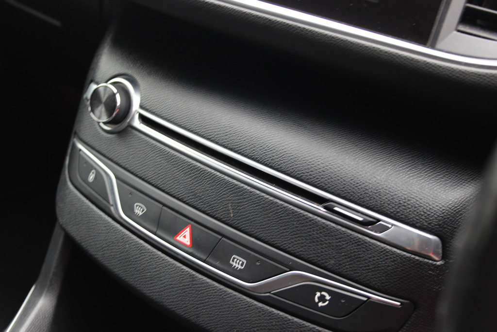 Peugeot 308 Puretech Active White #14