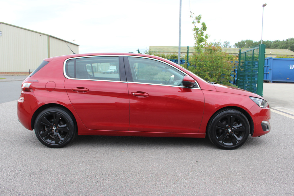 Peugeot 308 Puretech Active White #8