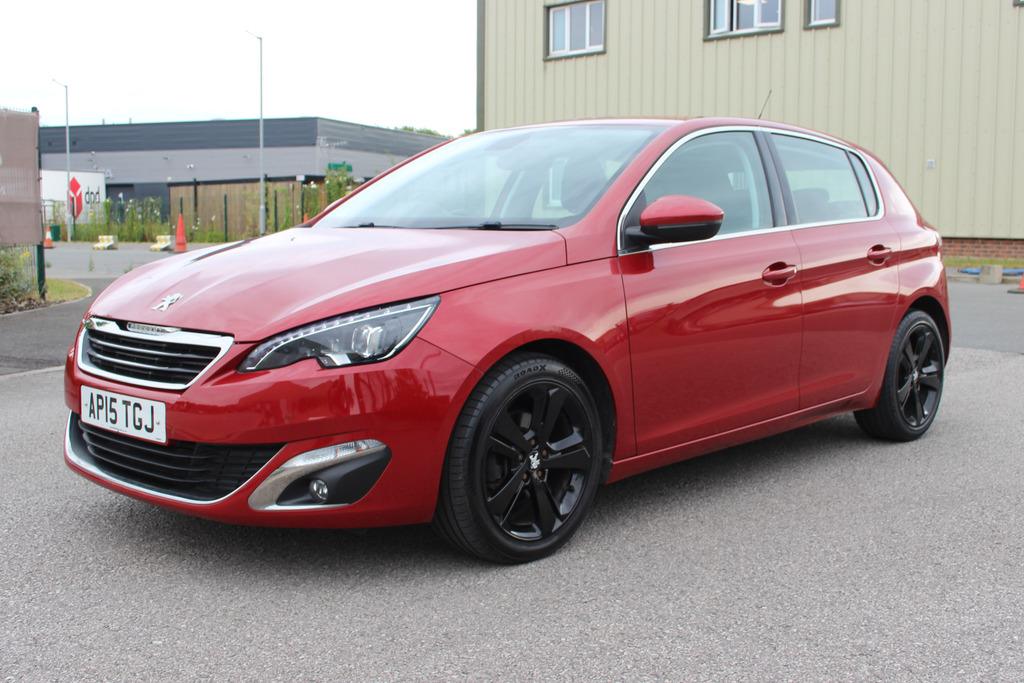 Peugeot 308 Allure Puretech 1.2 Red #3