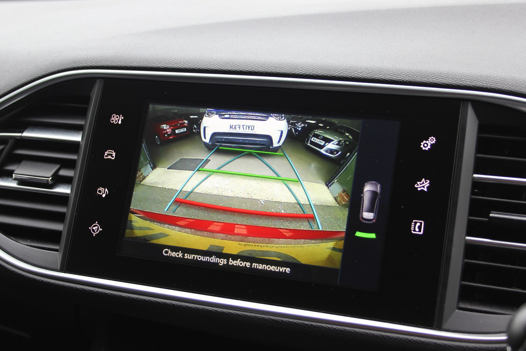 Peugeot 308 Puretech Active White #17