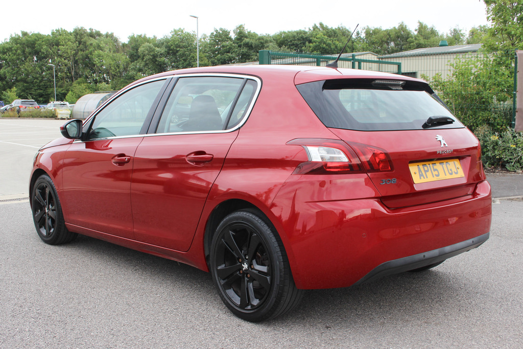 Peugeot 308 Allure Puretech 1.2 Red #5