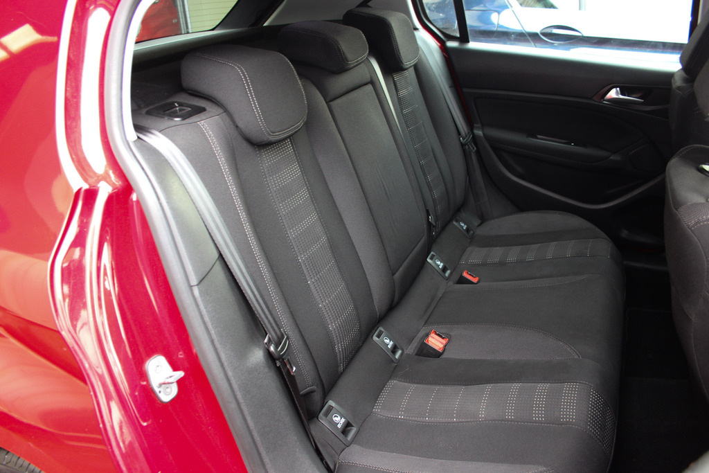 Peugeot 308 Puretech Active White #13