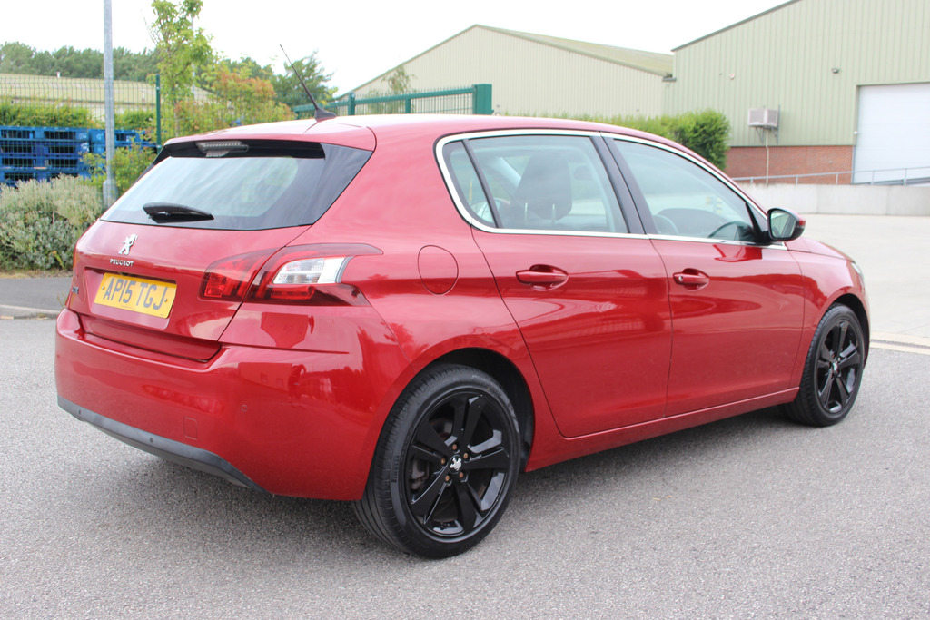 Peugeot 308 Puretech Active White #7