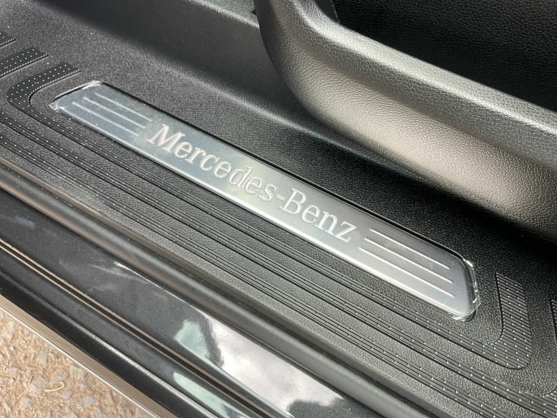 Mercedes-Benz V Class V 300 D Premium Amg Line Extra Long Black #38