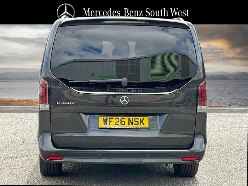 Mercedes-Benz V Class V 300 D Premium Amg Line Extra Long Black #12
