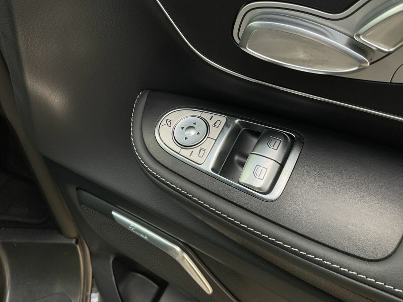 Mercedes-Benz V Class V 300 D Premium Amg Line Extra Long Black #27