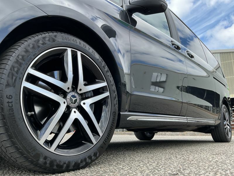 Mercedes-Benz V Class V 300 D Premium Amg Line Extra Long Black #18