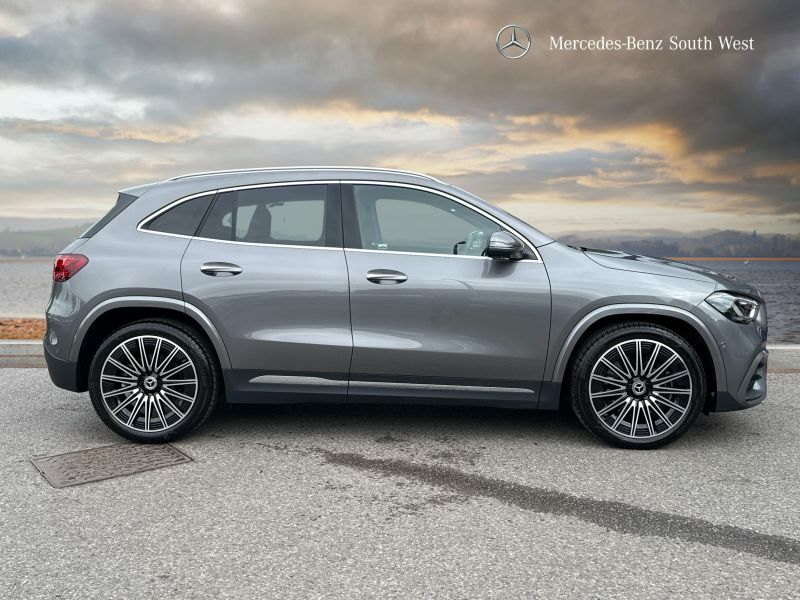 Mercedes-Benz GLA Class Suv Grey #3