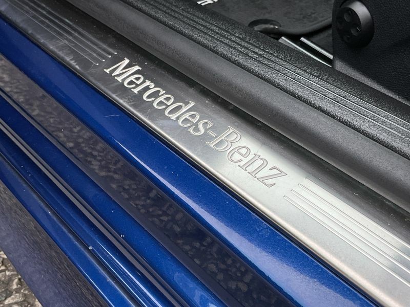 Mercedes-Benz E Class Saloon 2.0 E300de 13.5Kwh Amg Line G-tronic Euro Blue #25
