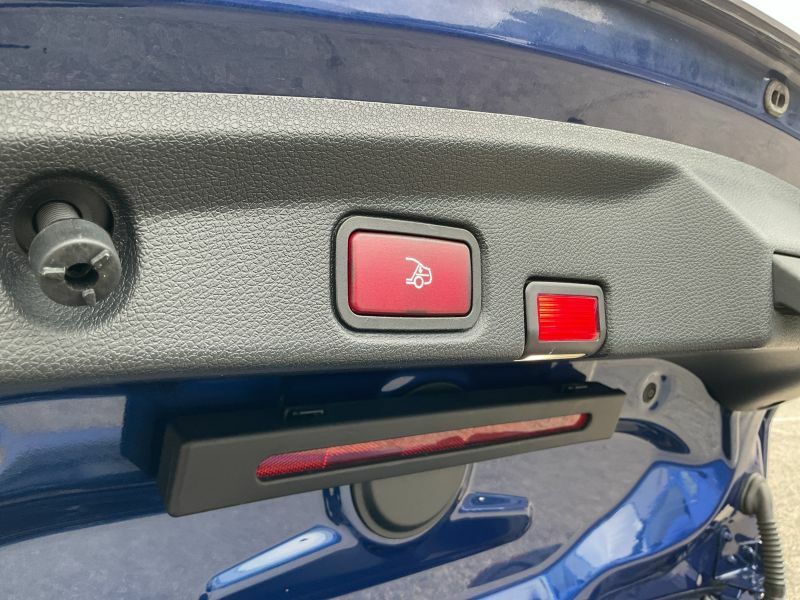 Mercedes-Benz E Class Saloon 2.0 E300de 13.5Kwh Amg Line G-tronic Euro Blue #18