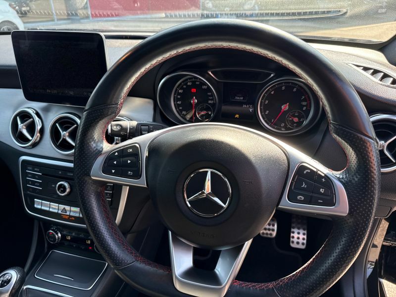 Mercedes-Benz GLA Class Suv Black #6