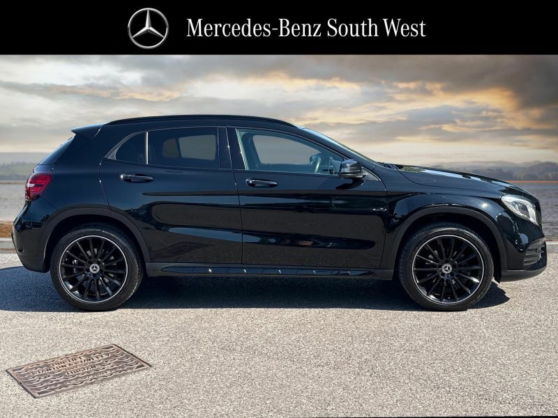 Mercedes-Benz GLA Class Suv Black #3