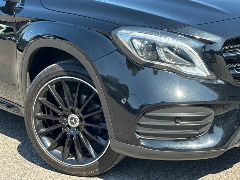 Mercedes-Benz GLA Class 1.6 Gla200 Amg Line Suv 7G-dct Euro 6 Red #17