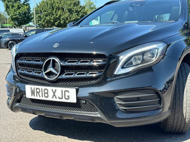 Mercedes-Benz GLA Class 1.6 Gla200 Amg Line Suv 7G-dct Euro 6 Red #18