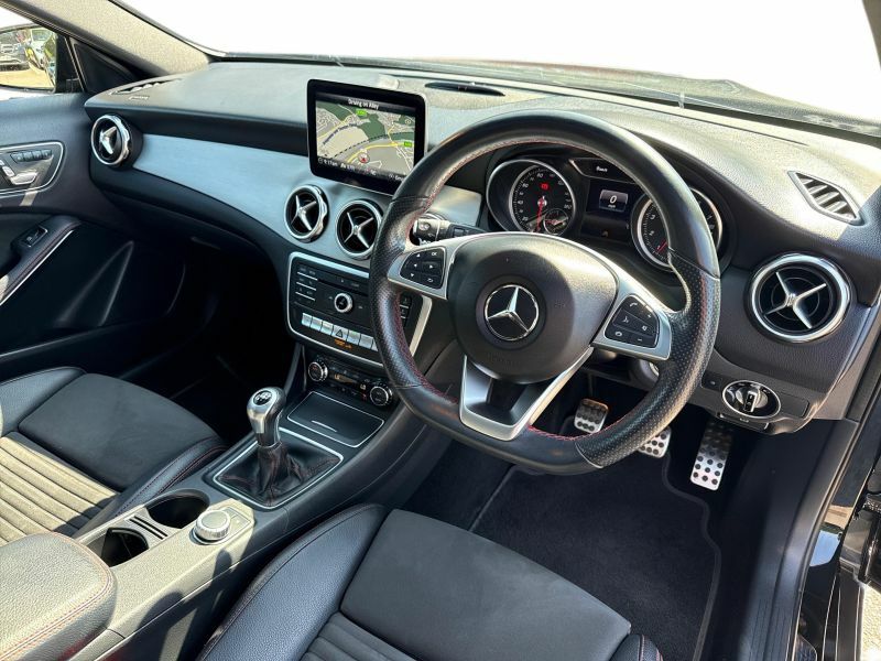 Mercedes-Benz GLA Class Suv Black #5