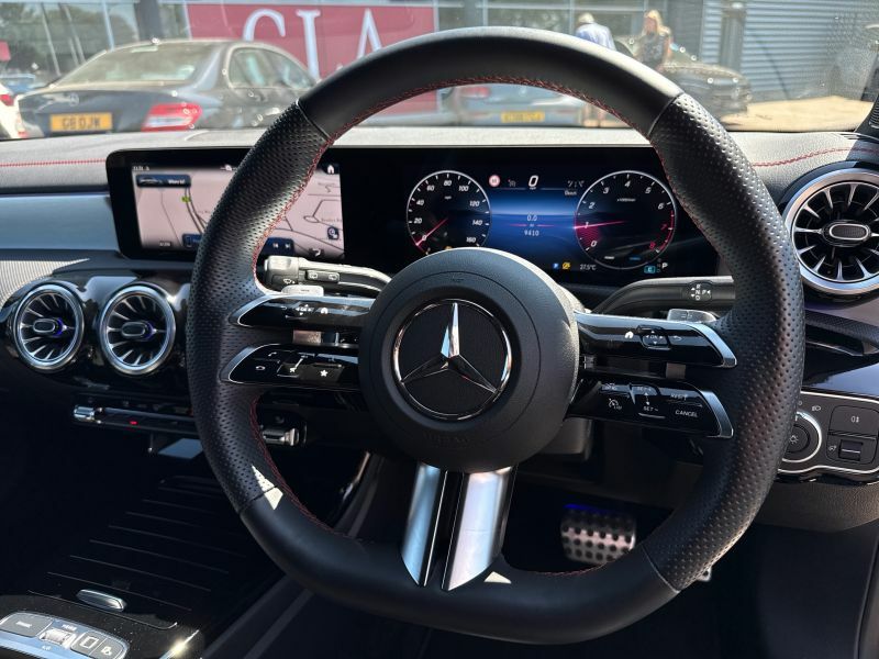 Mercedes-Benz CLA Class Estate KO25NVT Black #6