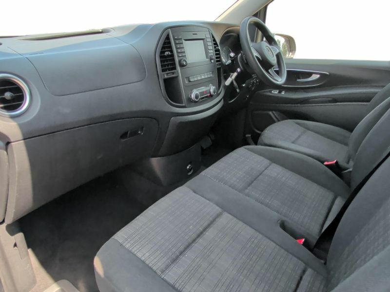 Mercedes-Benz Vito 2.1 114 Cdi Bluetec Select Tourer G-tronic Rwd L3 Silver #3