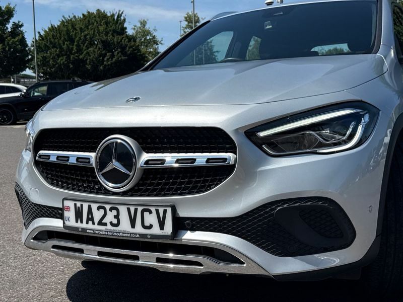 Mercedes-Benz GLA Class Amg Line Black #18