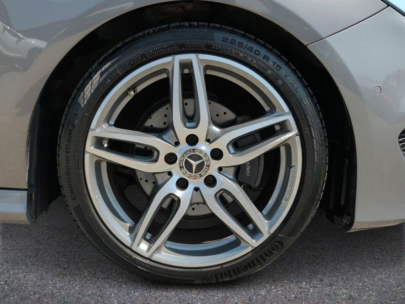 Mercedes-Benz B Class Hatchback Grey #4
