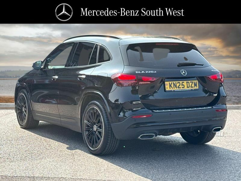 Mercedes-Benz GLA Class Suv Black #2